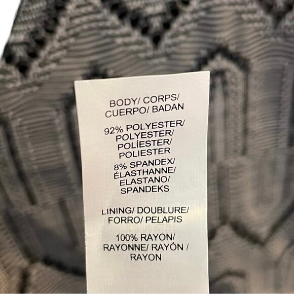 Lucky Brand Women’s Patterned Fit & Flare Dress V-Neck Sleeveless Lined Small - Picture 8 of 9